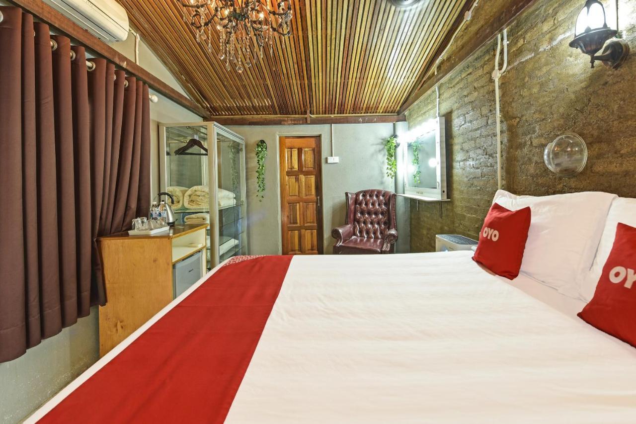 Oyo 90636 Teratak Zakiah Chalet เจอรันทุต ภายนอก รูปภาพ