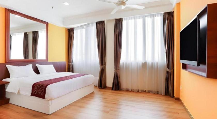 Oyo 90636 Teratak Zakiah Chalet เจอรันทุต ภายนอก รูปภาพ