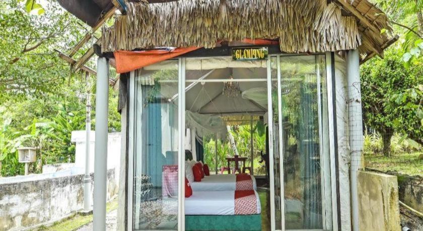 Oyo 90636 Teratak Zakiah Chalet เจอรันทุต ภายนอก รูปภาพ